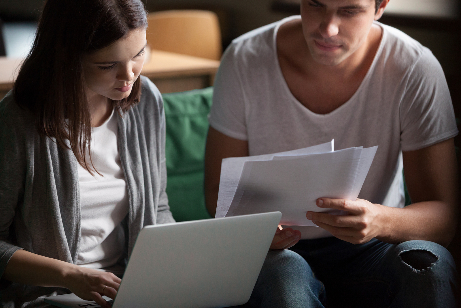 couple researching what a pre-approved car loan means